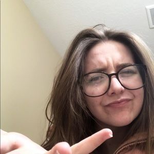 Meet your Posher, Katelynn